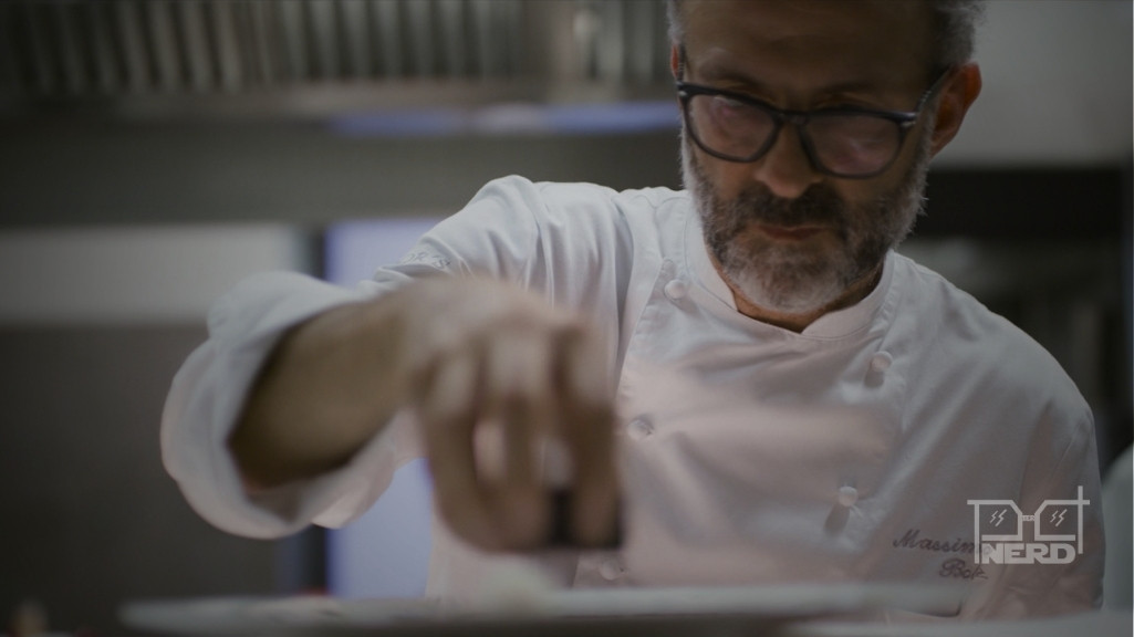 Cena de uma série de gastronomia que celebra a cultura italiana