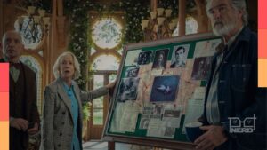 Cena do filme Mistério e Estrelas com os protagonistas em clima de suspense