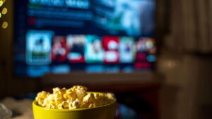 Capas de filmes e séries que deixarão a Netflix em junho de 2025