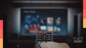 Montagem com cartazes de estreias de junho de 2025 nos serviços de streaming