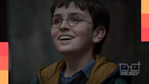 Castelo de Hogwarts ao fundo com personagens de Harry Potter e logotipo estilizado da HBOalt