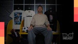 Lisandro Martínez em parceria com a Crunchyroll para coleção cápsula de anime