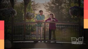 Imagem com temática geek mostrando uma tela com personagens e ícones de inclusão sobre autismo