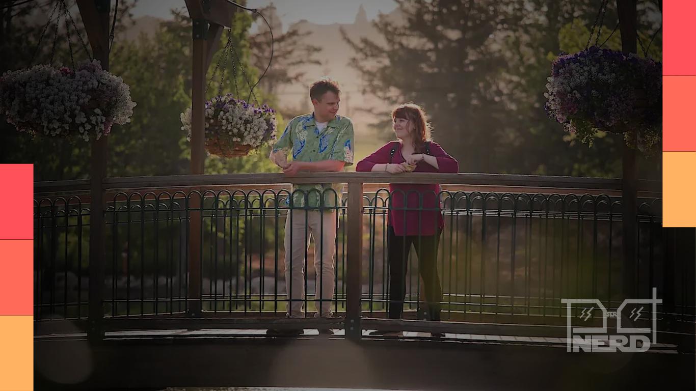 Imagem com temática geek mostrando uma tela com personagens e ícones de inclusão sobre autismo