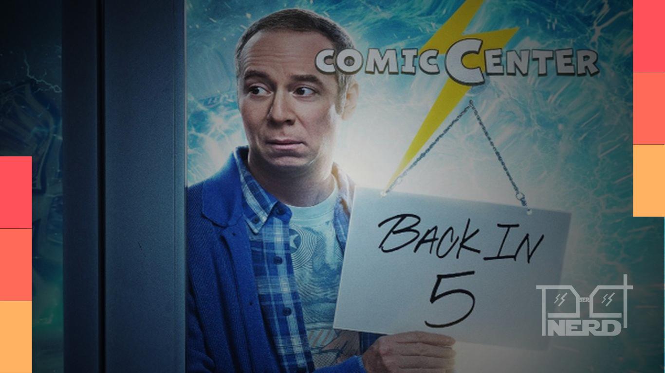 Kevin Sussman como Stuart em Stuart Não Consegue Salvar o Universo, spin-off de The Big Bang Theory