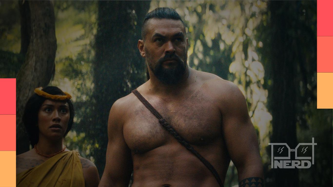 Jason Momoa como Ka’iana em Chefe de Guerra, com a informação de que a 2ª temporada está no limbo