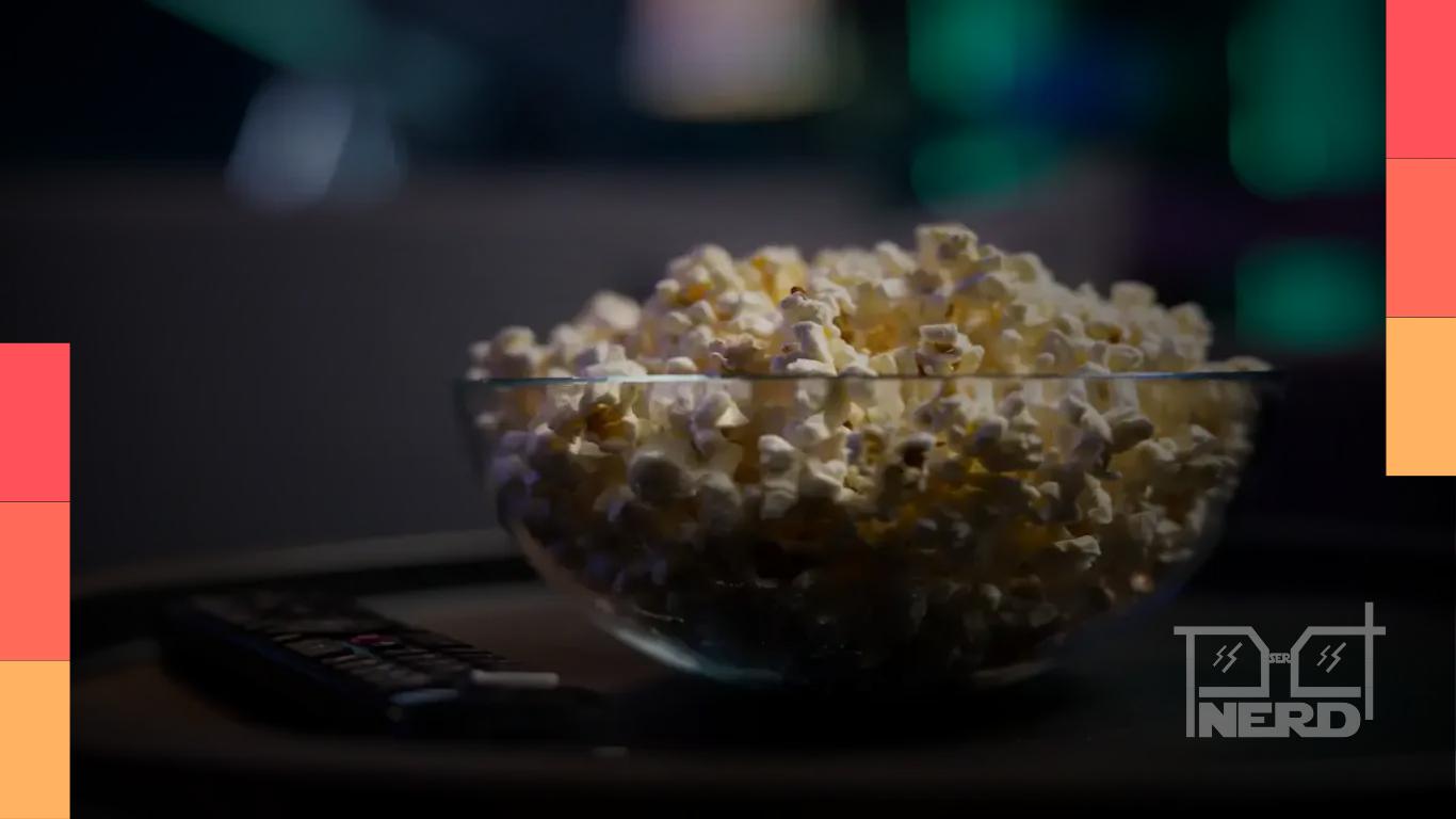 Imagem com temática geek mostrando ícones de medicamentos e streaming enquanto filmes e séries retratam bastidores do canal farma