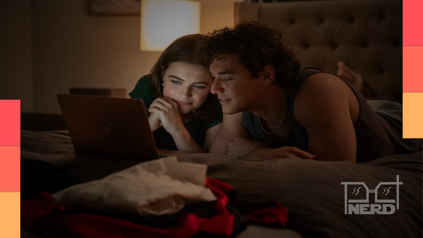 Foto de elenco de Off Campus: Amores Improváveis com confirmação da segunda temporada no Prime Video