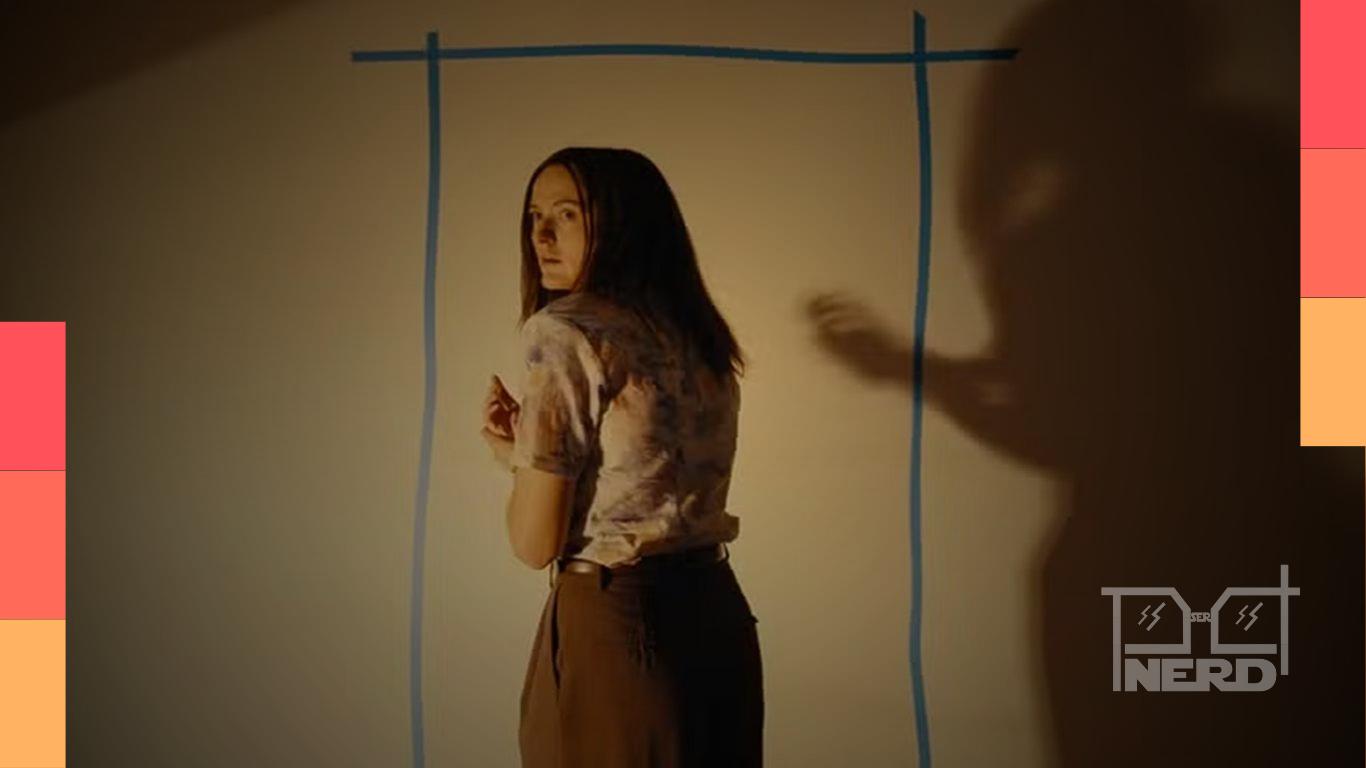 Renate Reinsve em Backrooms: Um Não-Lugar, terror inspirado na creepypasta da internet