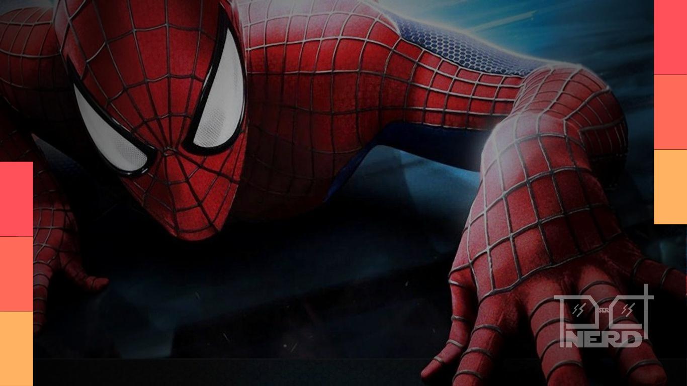 Homem-Aranha com eletricidade ao fundo e referência à crítica de Robert Kirkman sobre O Espetacular Homem-Aranha 2