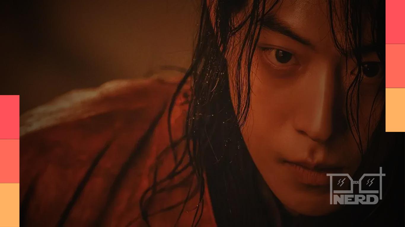 Cena do k-drama A Leste do Palácio com Nam Joo-hyuk em clima palaciano e luxuoso