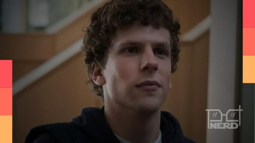 Jesse Eisenberg em cena como Mark Zuckerberg em A Rede Social, com referência à recusa em A Rede Social 2