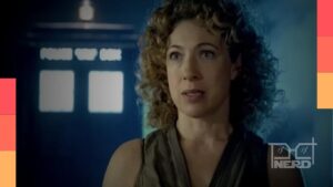 Alex Kingston, como River Song, em Doctor Who
