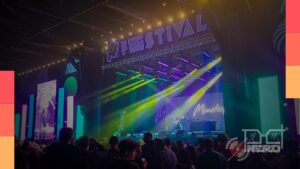 Público em evento anime com destaque para Anime Friends 2026 e entrada grátis no dia 02/07