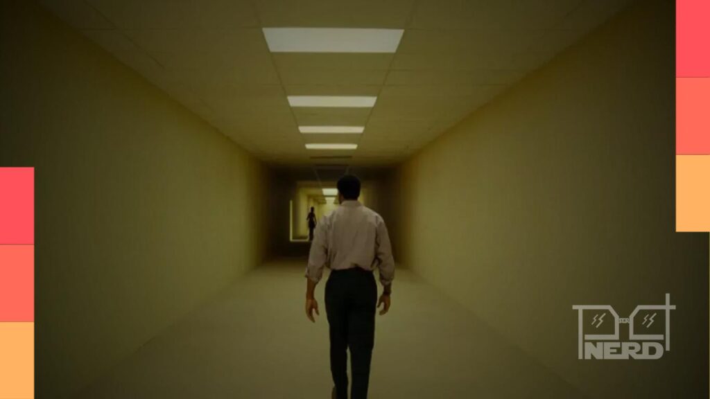 Corredor sombrio com luz fluorescente típico de Backrooms, sugerindo a versão estendida do filme