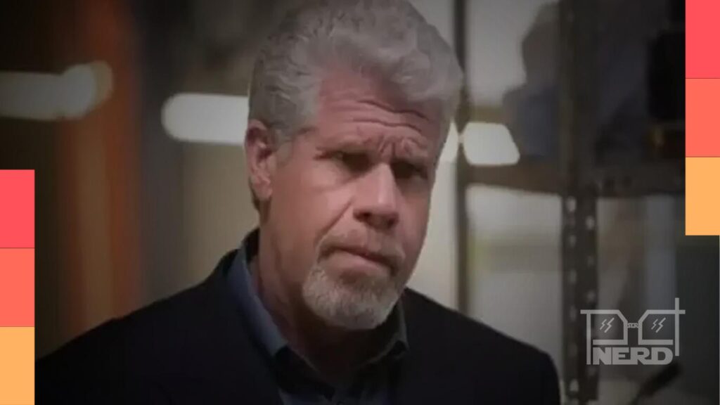 Ron Perlman interpretando Herschel Zamora na 3ª temporada de Cross