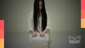 Daveigh Chase em cena antiga e alerta sobre campanha no GoFundMe contestada por agente