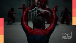 Homem-Aranha arremessa teias em ninjas do Tentáculo no spot de Homem-Aranha: Um Novo Dia