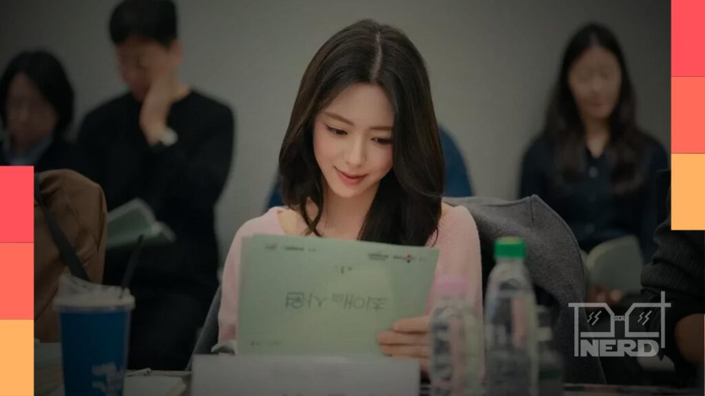 Cartaz do K-drama My Bias, My Boss com Kang Hoon e Yuna do ITZY