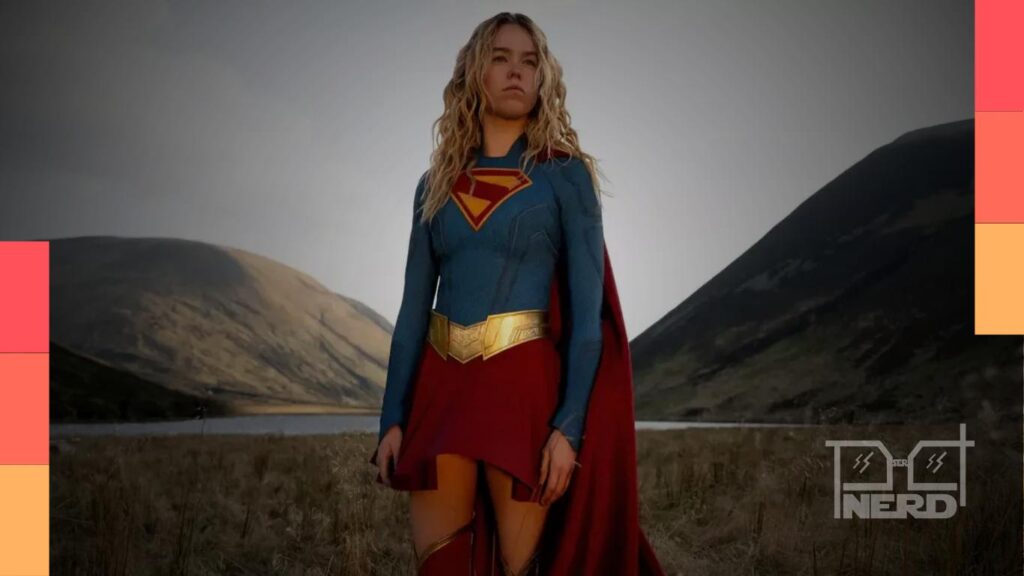 Personagem Supergirl em cena do novo filme do Universo DC, com destaque para Milly Alcock