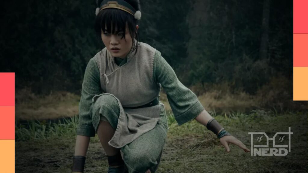Miyako Cech interpretando Toph Beifong em Avatar: O Último Mestre do Ar, com menção aos diretores Jabbar Raisani e Amit Gupta