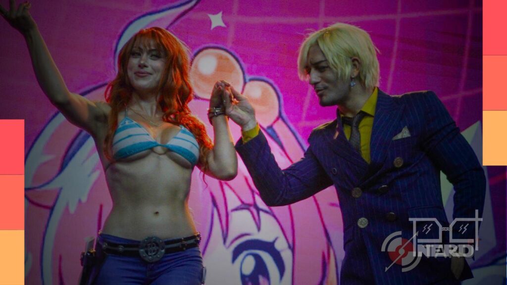 Cosplayers Elizabeth Rage como Nami e Leon Chiro como Sanji em apresentação durante o Anime Friends 2026