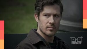 Zach Gilford como Elias Voit, o serial killer Sicarius, no final da 19ª temporada de Criminal Minds: Evolution