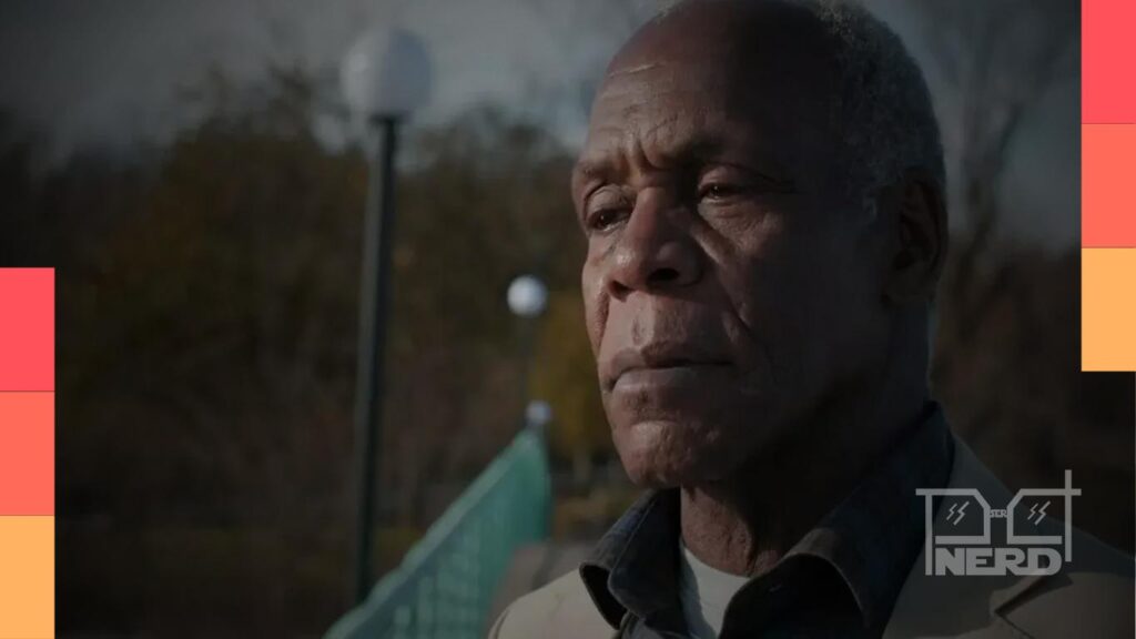 Danny Glover durante evento, com destaque para a notícia sobre diagnóstico de Alzheimer