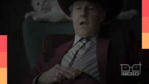 Tom Cruise fazendo embaixadinhas no teaser da Copa do Mundo de Digger com Maggie, a gata animatrônica