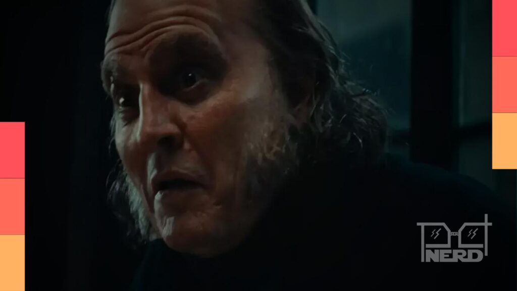 Johnny Depp como Ebenezer Scrooge em cena de Ebenezer, trailer divulgado na SDCC 2026