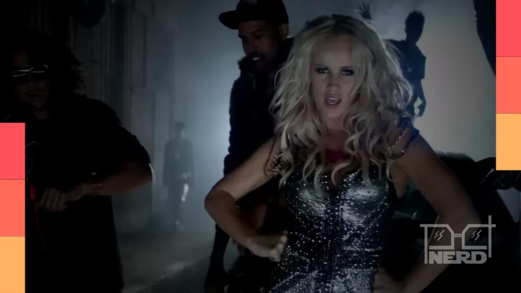 Lauren Bennett em divulgação musical, conhecida por “Party Rock Anthem” e por Paradiso Girls e G.R.L.