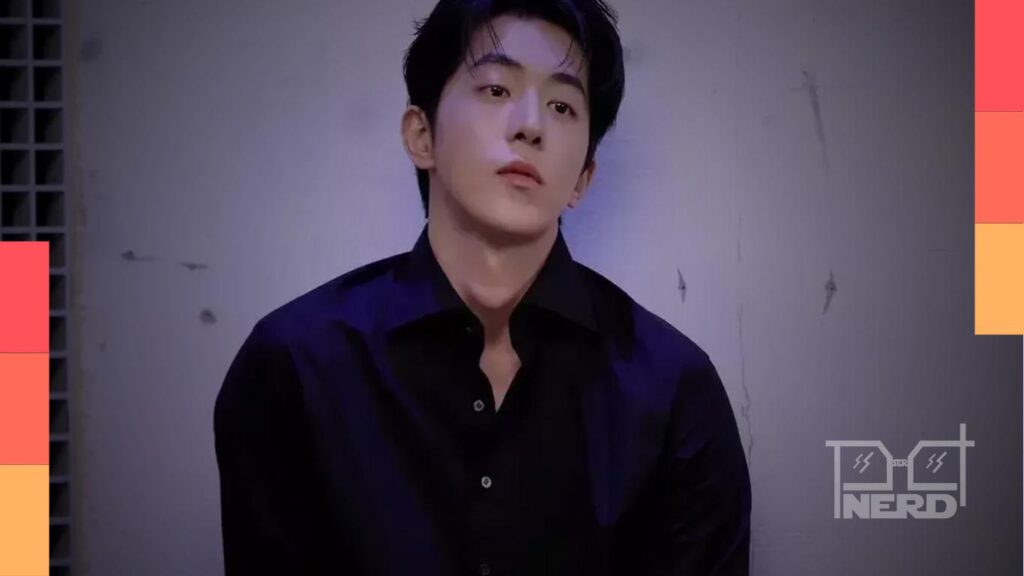 Nam Joo-hyuk em imagem promocional e destaque para os k-dramas Code e Heartbeat após A Leste do Palácio