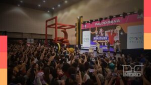 Público em evento geek com cenografia e atrações de anime e K-drama no Sana 2026 parte 2