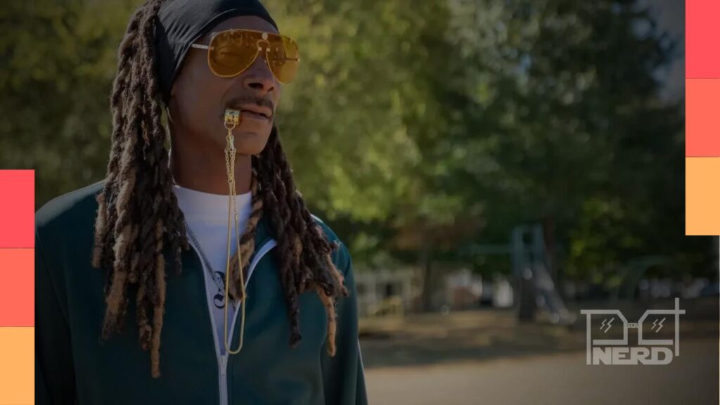 Cartaz/arte do filme Snoop biopic com menção à estreia em agosto de 2027, Jonathan Daviss e Craig Brewer