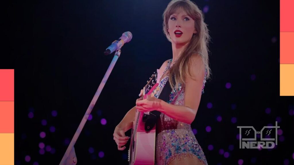 Adam Sandler durante a cerimônia de casamento de Taylor Swift com Travis Kelce