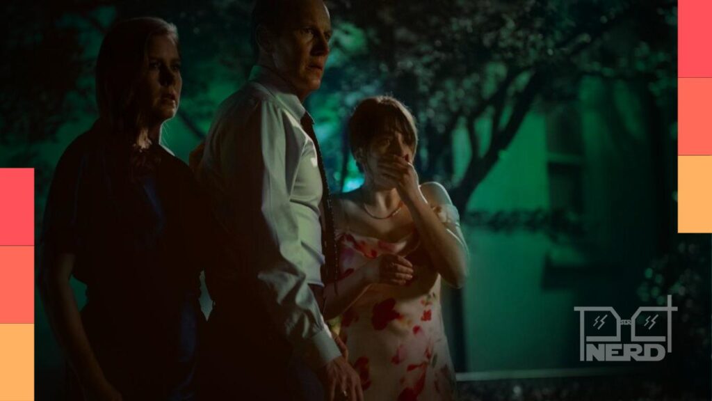 Amy Adams e Patrick Wilson assustados ao lado de Javier Bardem em clima de terror na série Cabo do Medo do Apple TV+