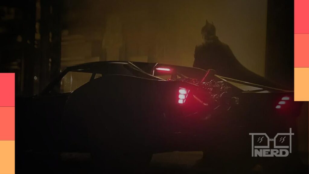 Batmóvel da produção de Batman 2 sendo filmado em Glasgow, Escócia