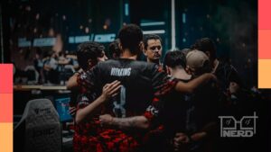 Jogadores da FaZe Clan comemoram vitória no Rainbow Six Siege contra a FURIA na final da Esports World Cup