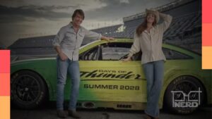 Imagem promocional de Dias de Trovão 2 com Tom Cruise e Anne Hathaway e direção de Jonathan Levine