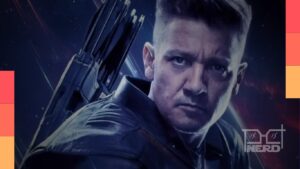 Jeremy Renner em imagem promocional e destaque para a teoria de retorno do Gavião Arqueiro em Vingadores: Doutor Destino