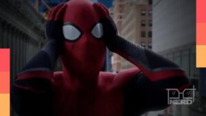 Público deixando o cinema durante a evacuação na sessão de Homem-Aranha: Um Novo Dia na Colômbia