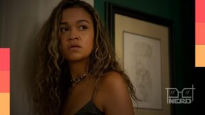 Madison Bailey, atriz de Outer Banks, em entrevista falando sobre falta de representação LGBTQ