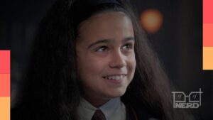 Arabella Stanton aparece com visual renovado, cabelo mais liso, preparando sua Hermione para a 2ª temporada de Harry Potter: A Série
