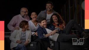 Elenco de Casamento Aberto e Outras Coisas que Não Existem reunido em set de filmagem da Netflix