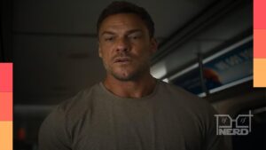 Alan Ritchson em cena da 4ª temporada de Reacher, que estreia no Prime Video nesta quarta-feira