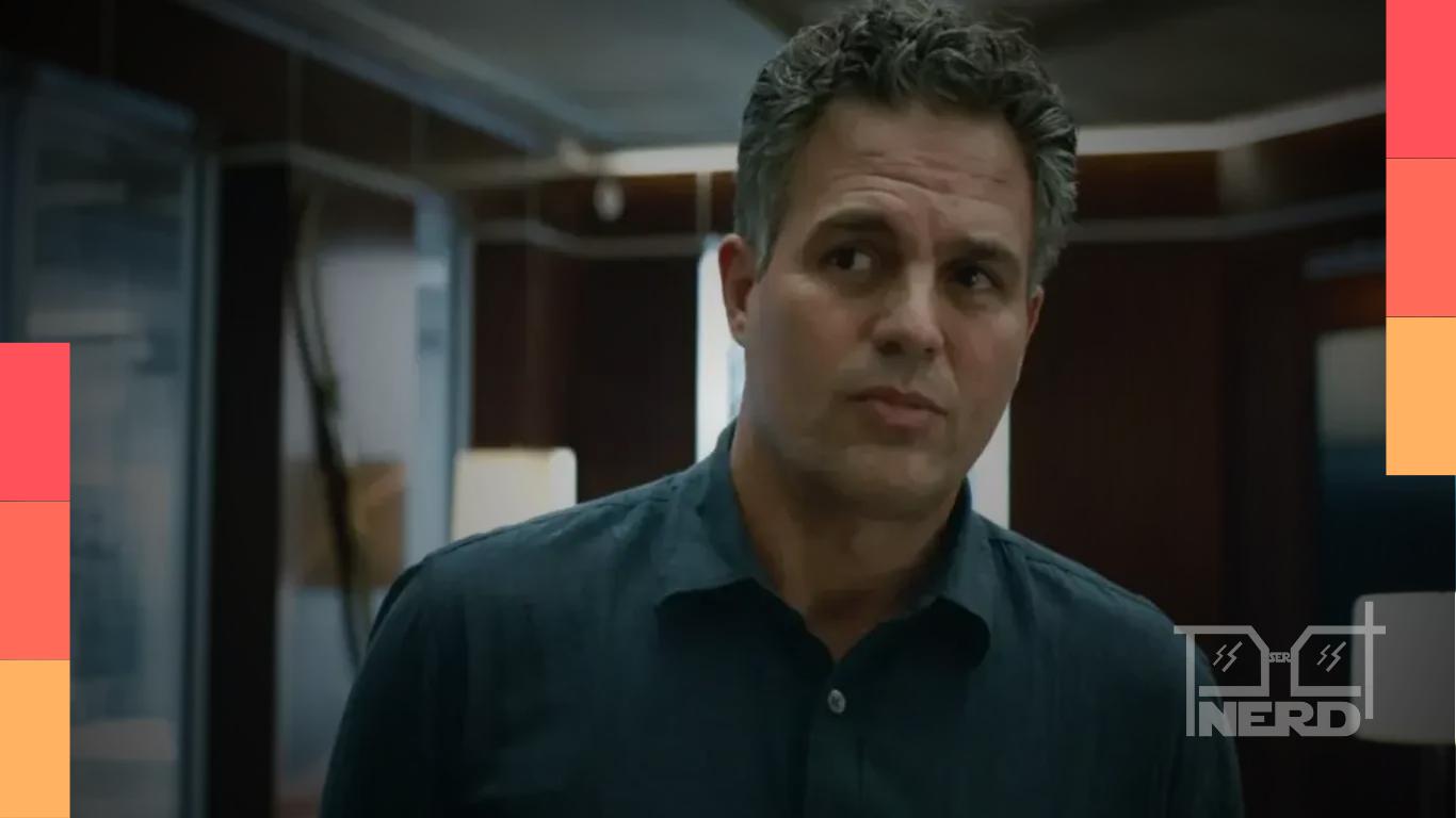Mark Ruffalo em imagem de divulgação, enquanto uma carta com mais de 180 figuras judaicas defende o ator de acusações de antissemitismo
