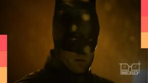 Matt Reeves compartilha foto inédita do Batman de Robert Pattinson visto pelas lentes da câmera durante a produção de Batman: Parte 2 no Batman Day