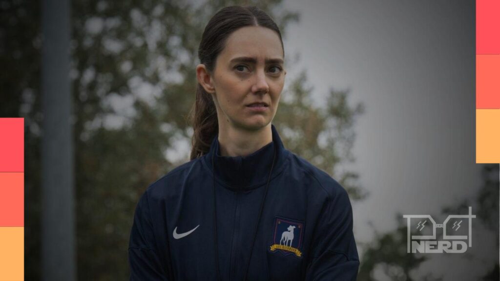 Foto da atriz britânica Tanya Reynolds em divulgação de série e cinema