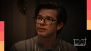 John Mulaney aparece em foto promocional enquanto é cogitado para interpretar Maxwell Smart em uma nova versão de Agente 86