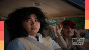 Personagens em cena de Verão de 69, filme de comédia moderna com humor adolescente e amizade